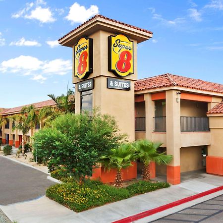 Super 8 by Wyndham Indio Hotel Bagian luar foto