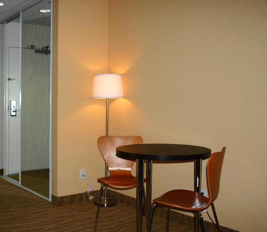 Super 8 by Wyndham Indio Hotel Ruang foto